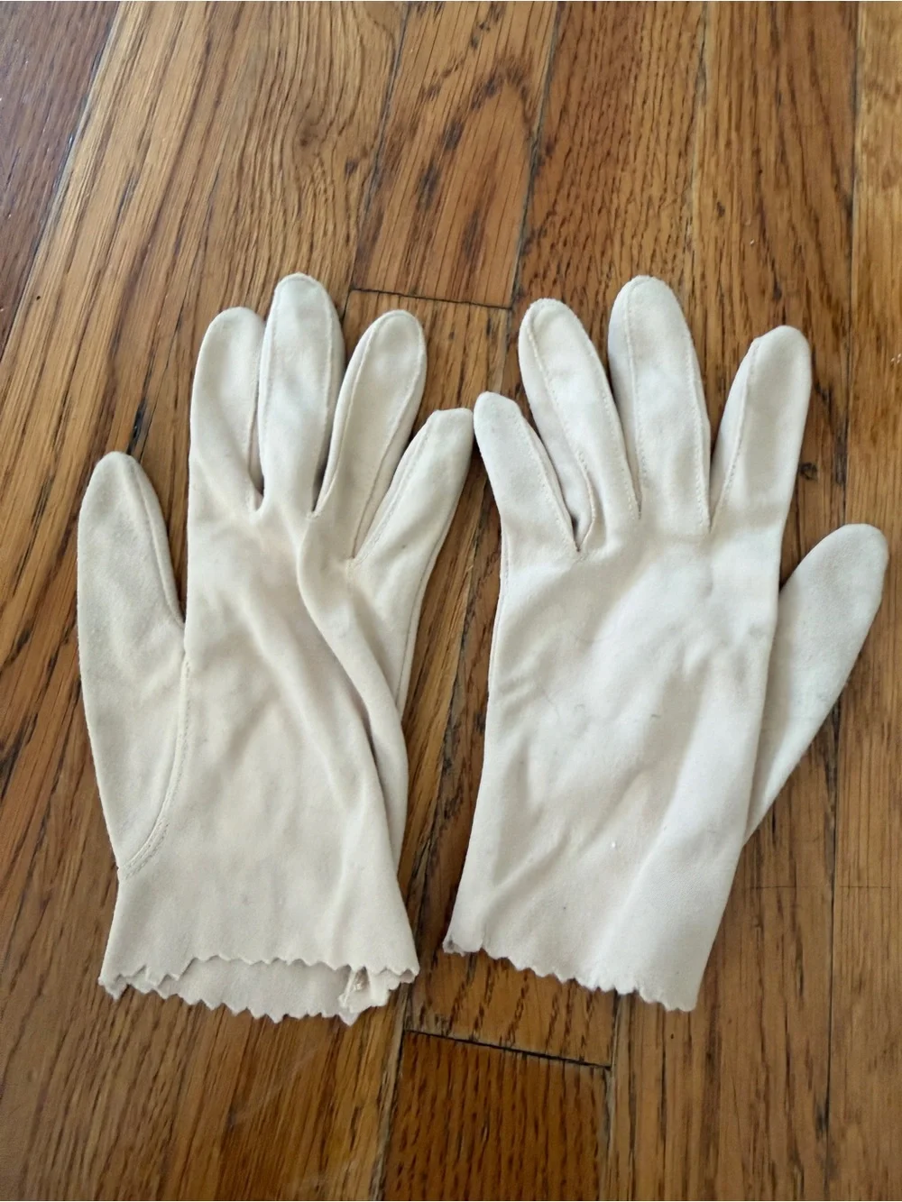 N/A cream leather